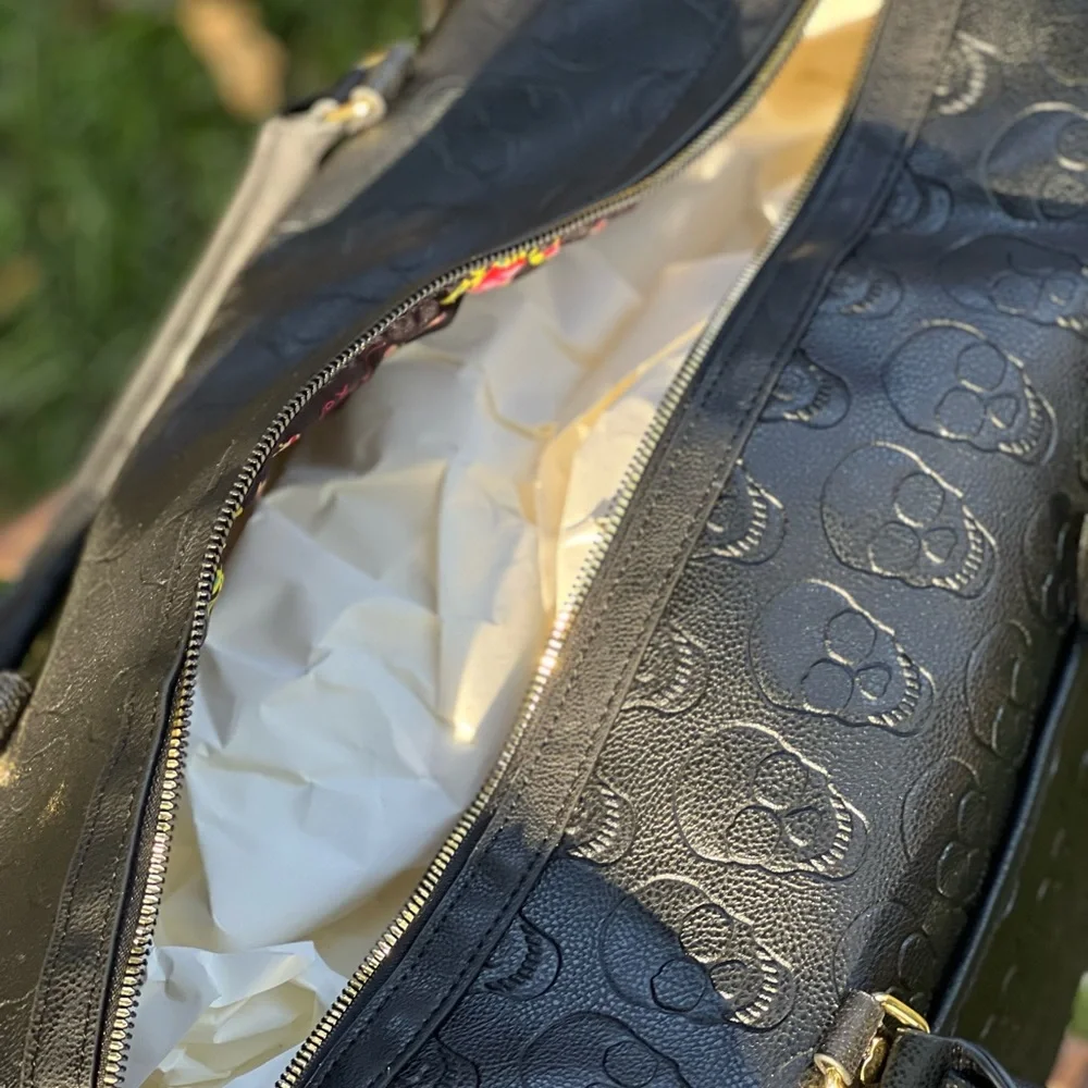 NWT RARE Betsy Johnson Skull
Weekender Duffle - Picture 4 of 7